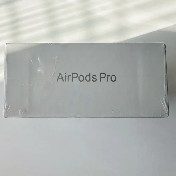 Airpods pro 2nd gen with magsafe wireless charging USB-C